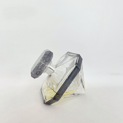 डायमंड शेप्ड परफ्यूम बॉटल 75 मिली 100 मिली ग्लास बॉटल प्रेस स्प्रे खाली बोतल ज़माक कैप्स कॉस्मेटिक्स पैकेजिंग के साथ
