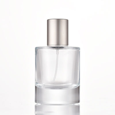 खरीदें प्लास्टिक परफ्यूम बोतल कैप जो क्लोजर प्रदान करने वाली सामग्री से तैयार की गई है और परफ्यूम पैकेजिंग के समग्र रूप को बढ़ाती है ऑनलाइन निर्माण