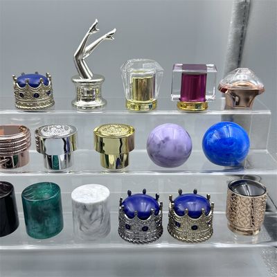 खरीदें ABS Plastic Perfume Bottle Cap with 15MM Port Size and Maximum Continuous Temperature 150 °F for Cosmetics Application online manufacture